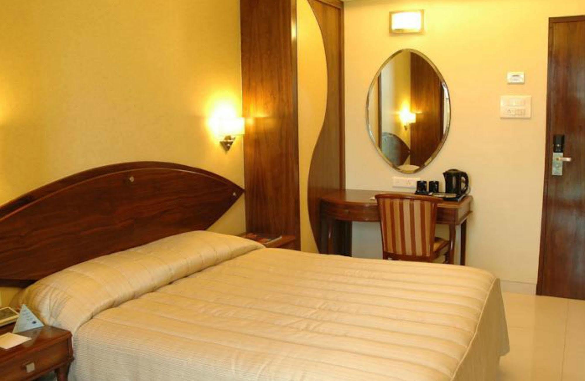 Fabhotel Shubhangan - Nr Bandra Мумбаи Экстерьер фото